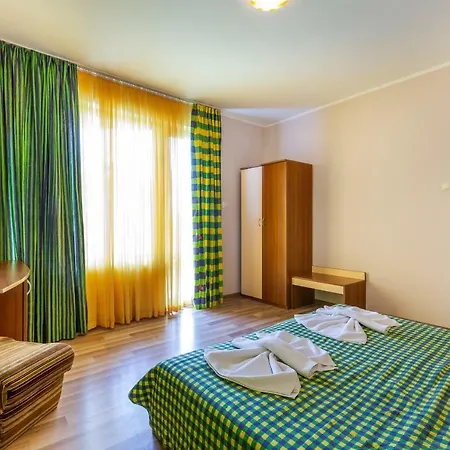 別荘 Quiet 2 Bedroom In Dafinka Ik *