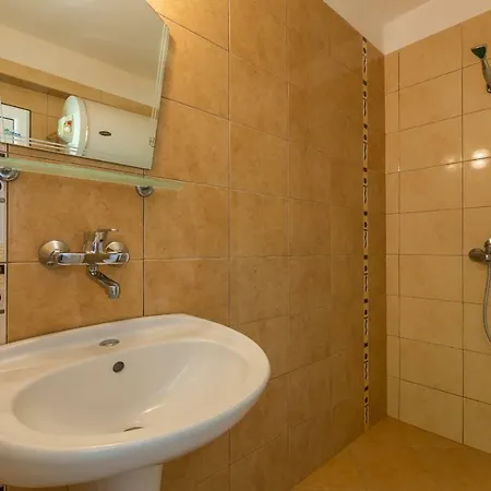بيت للعطل Quiet 2 Bedroom In Dafinka Ik