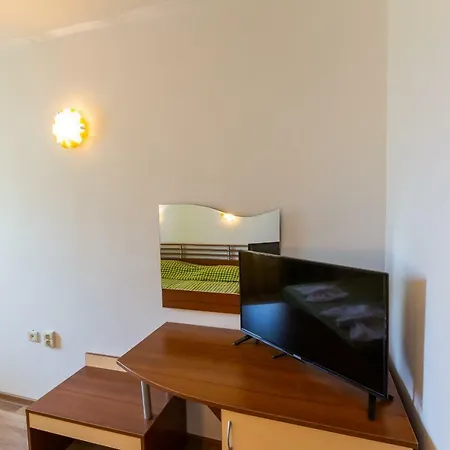 別荘 Quiet 2 Bedroom In Dafinka Ik ブルガス