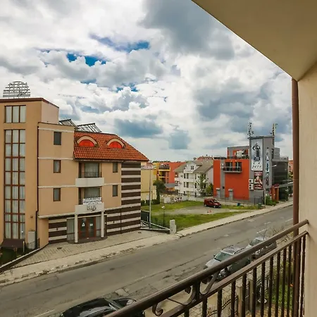 بيت للعطل Quiet 2 Bedroom In Dafinka Ik بورغاس
