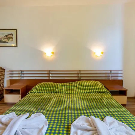 Quiet 2 Bedroom In Dafinka Ik بورغاس