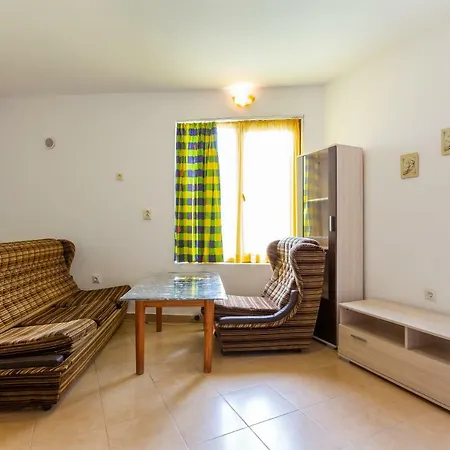 Quiet 2 Bedroom In Dafinka Ik 別荘 ブルガス